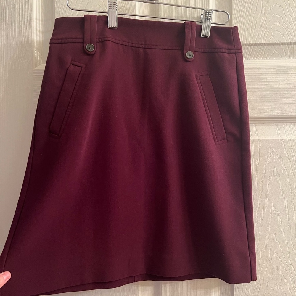 Size 0 Loft maroon pencil skirt